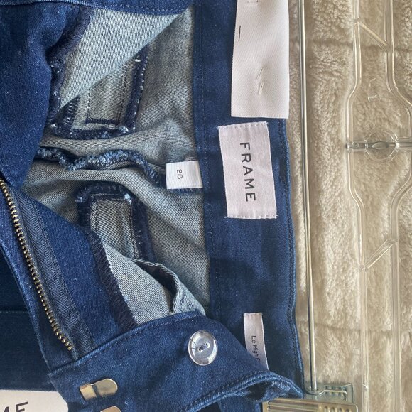 FRAME Le High Flare medium/dark wash jeans with D-ring belt - Picture 13 of 14